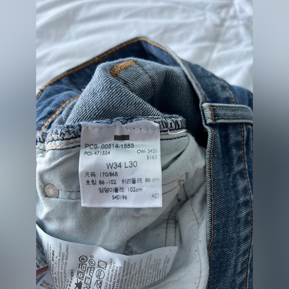 Levi’s Dark Wash Jeans - Picture 7 of 7